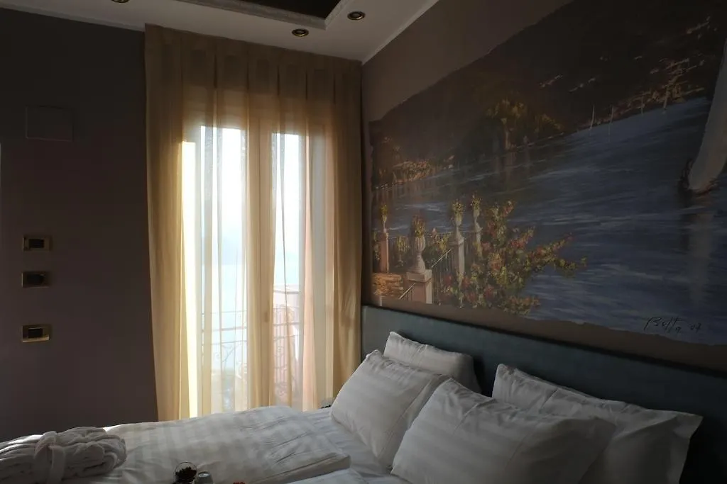 Michelangelo B&B Varenna 0*,